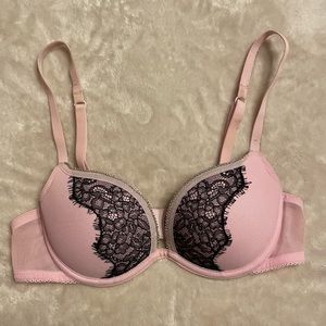 Brand new condition pink push up bra with rhinestone band lace la senza